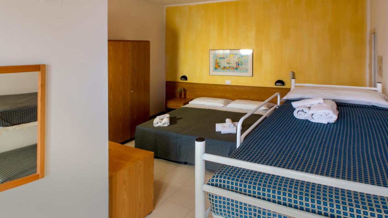 Hotel President's Pesaro Exterior foto